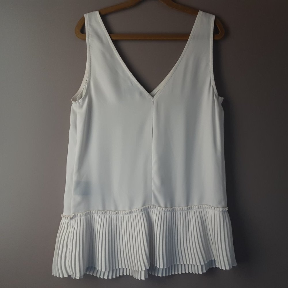 🌞 le chateau White Tank Blouse, V-neck, Peplum | XXS